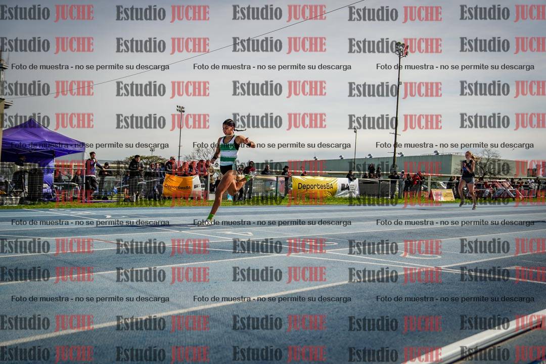 Fotos de los 295 m con vallas de mujeres - U17