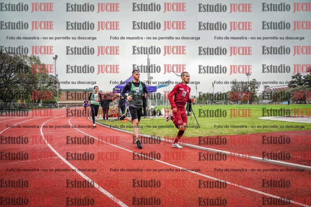 Fotos de los 800 m llanos de varones