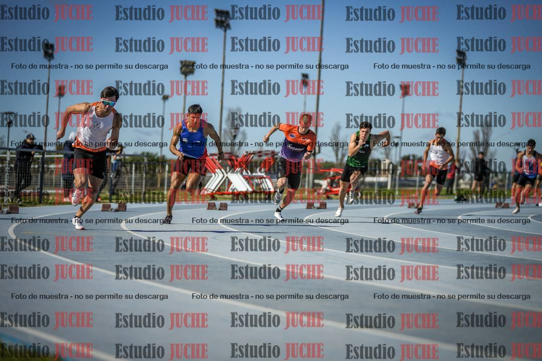 Fotos de los 200 m llanos de varones