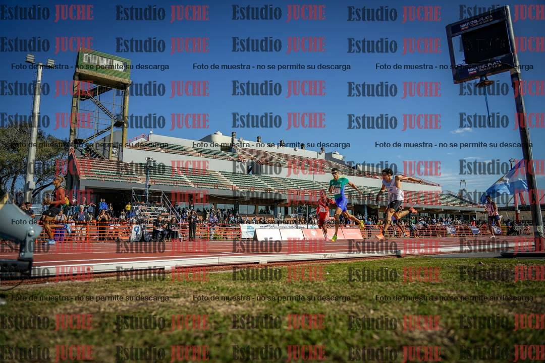 Fotos de los 400 m llanos de varones