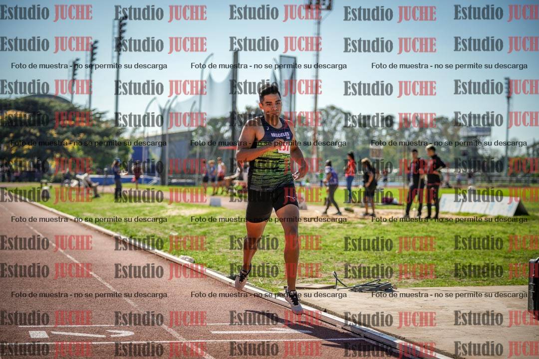 Fotos de los 800 m llanos de varones