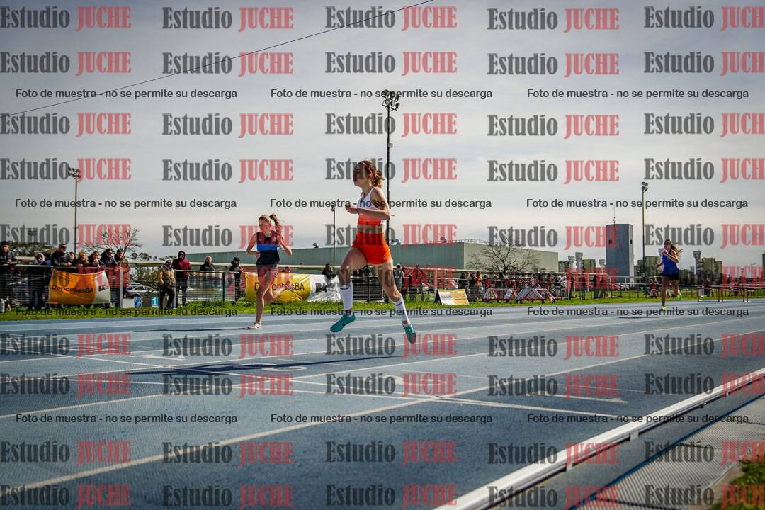 Fotos de los 295 m con vallas de mujeres - U17
