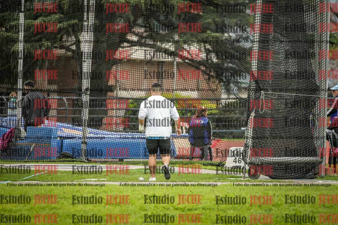 Fotos del lanzamiento de martillo de varones