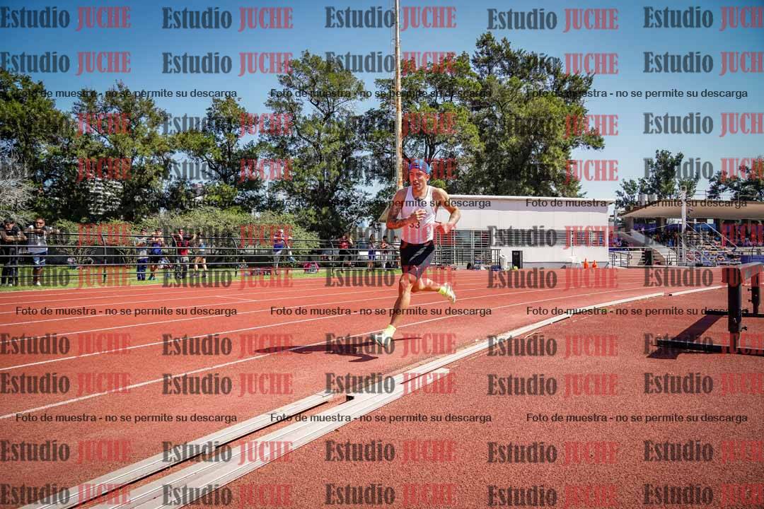 Fotos de los 800 m llanos de varones