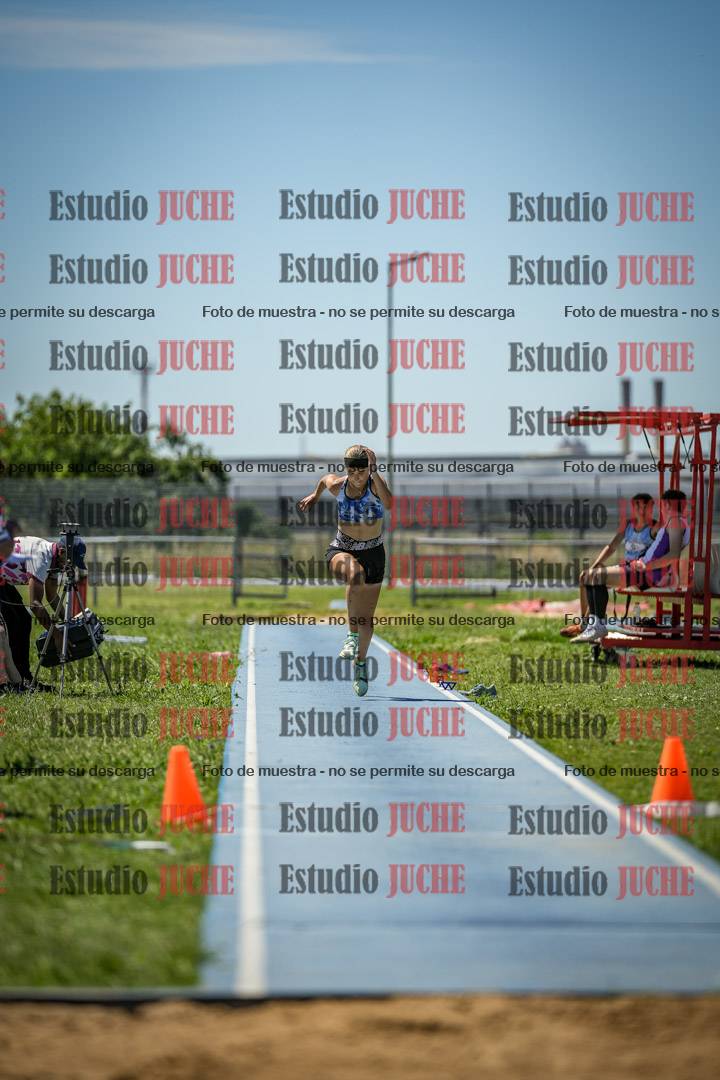 Fotos del salto triple de varones y mujeres - todas las tablas