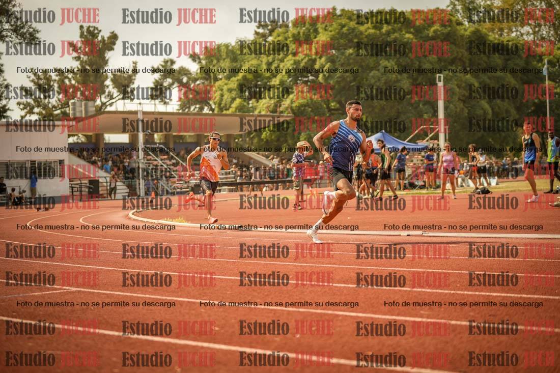 Fotos de los 400 m llanos de varones