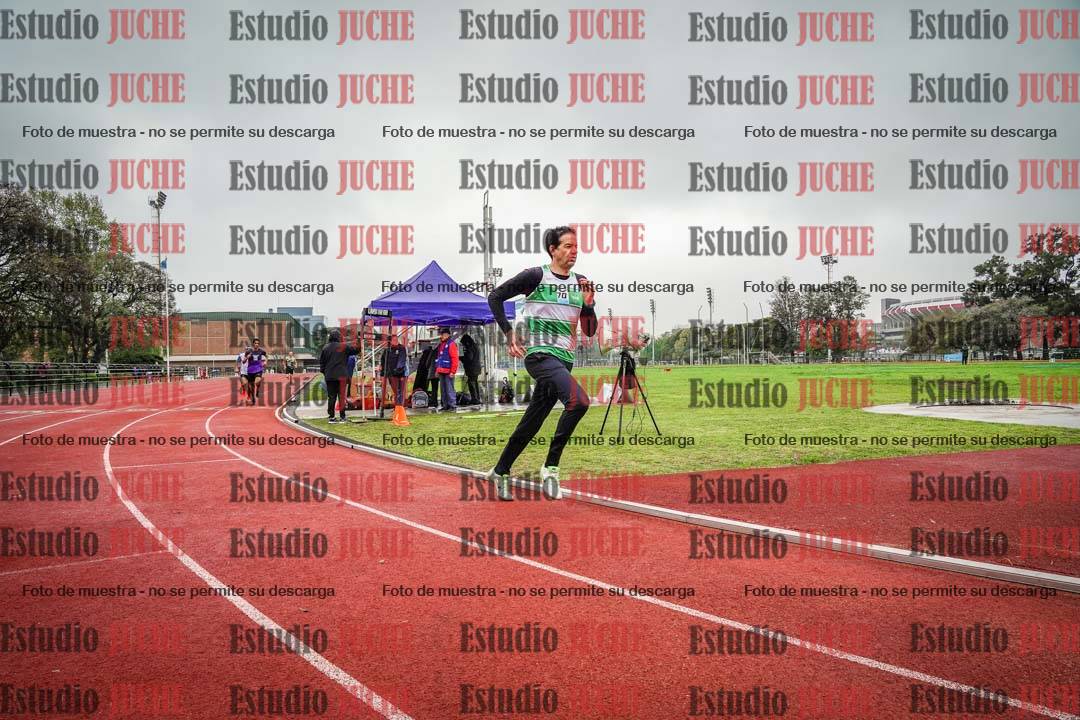 Fotos de los 800 m llanos de varones