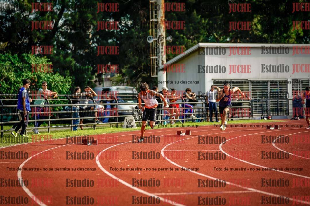 Fotos de los 400 m con vallas de varones