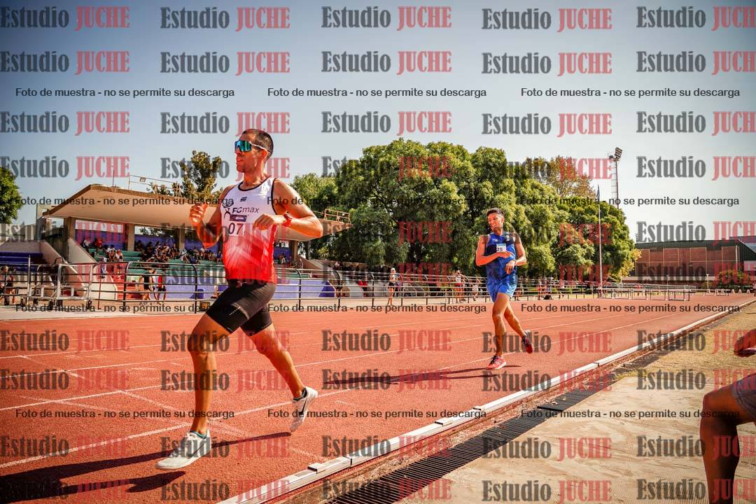 Fotos de los 3000 m llanos de varones