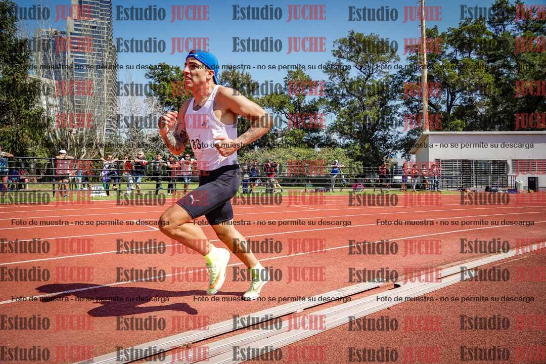 Fotos de los 800 m llanos de varones