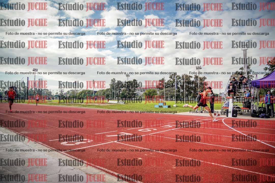 Fotos de los 400 m con vallas de varones