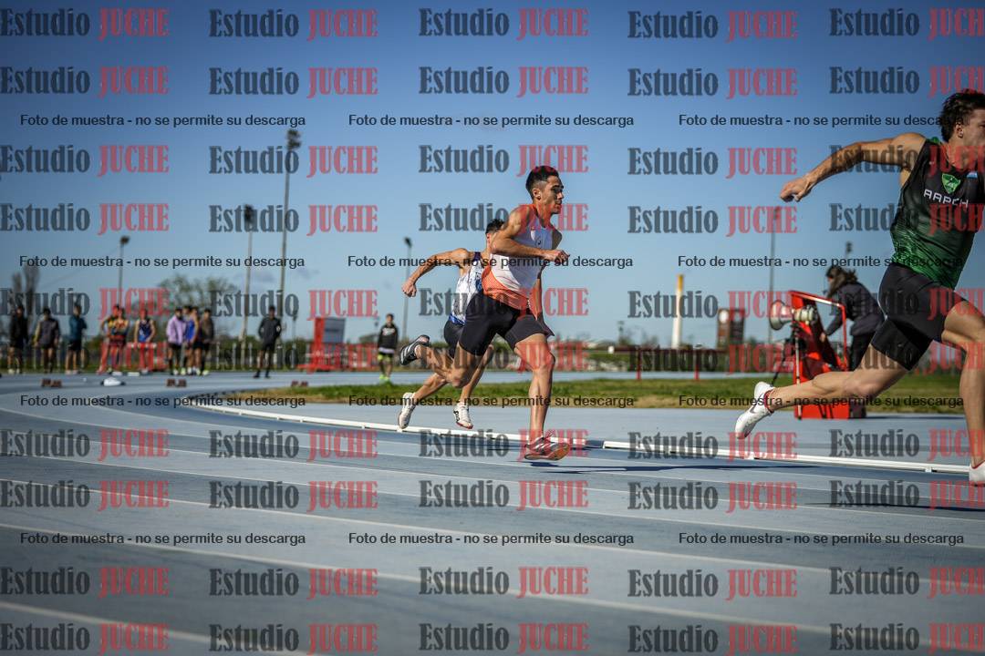 Fotos de los 200 m llanos de varones