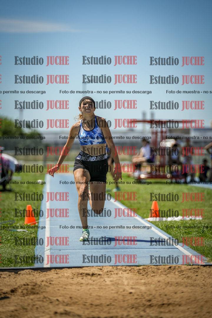 Fotos del salto triple de varones y mujeres - todas las tablas