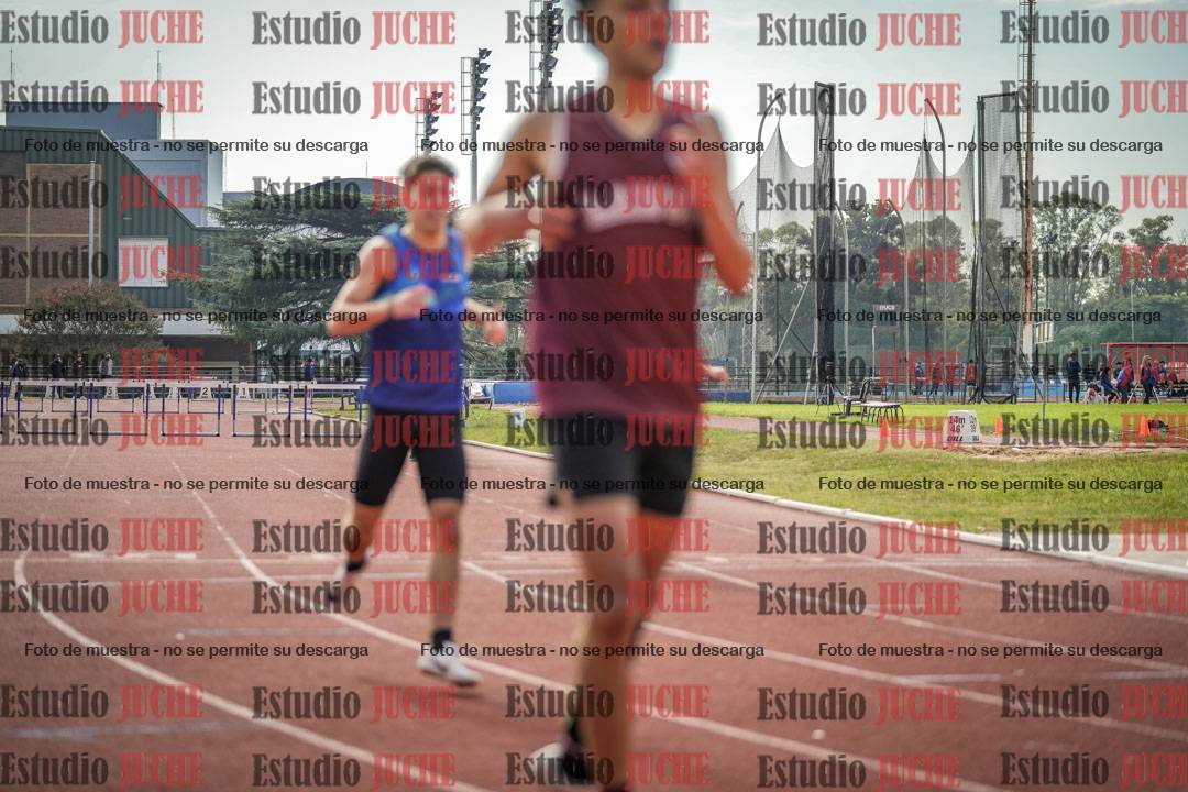 Fotos de los 400 m con vallas de varones