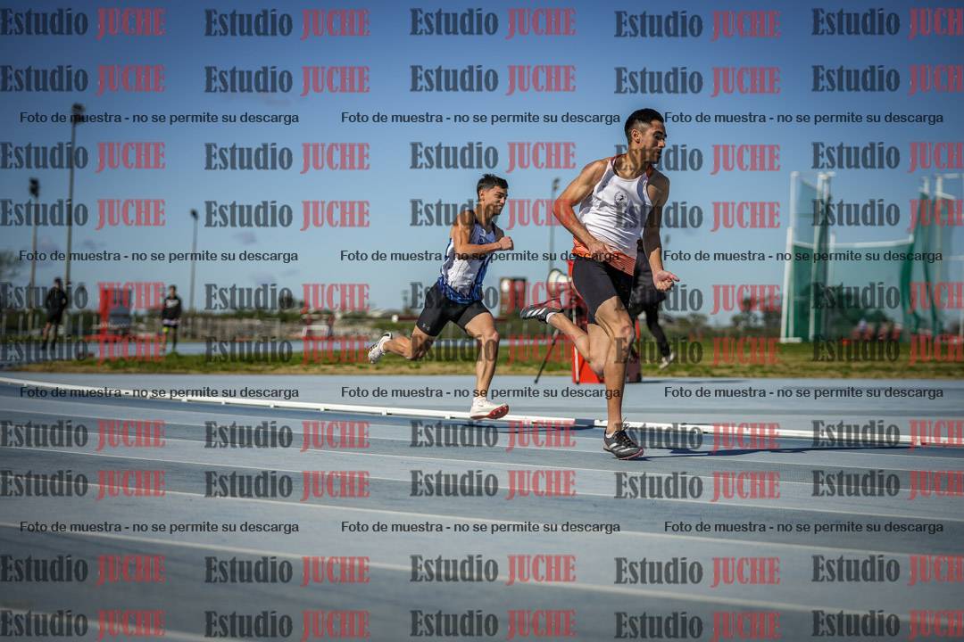 Fotos de los 200 m llanos de varones