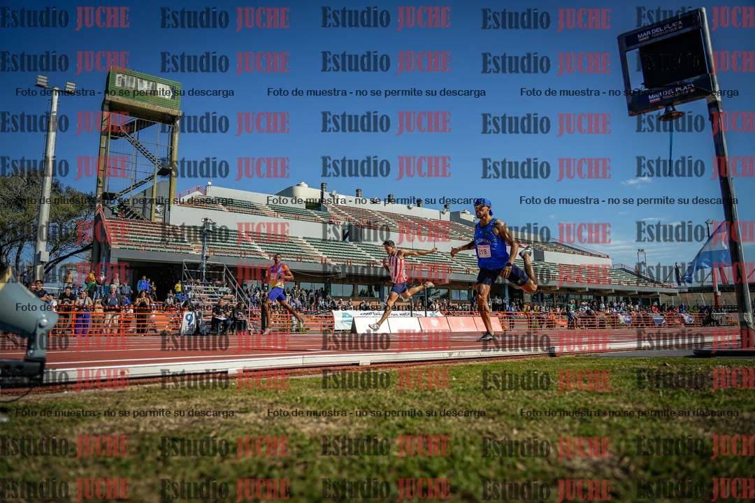 Fotos de los 400 m llanos de varones