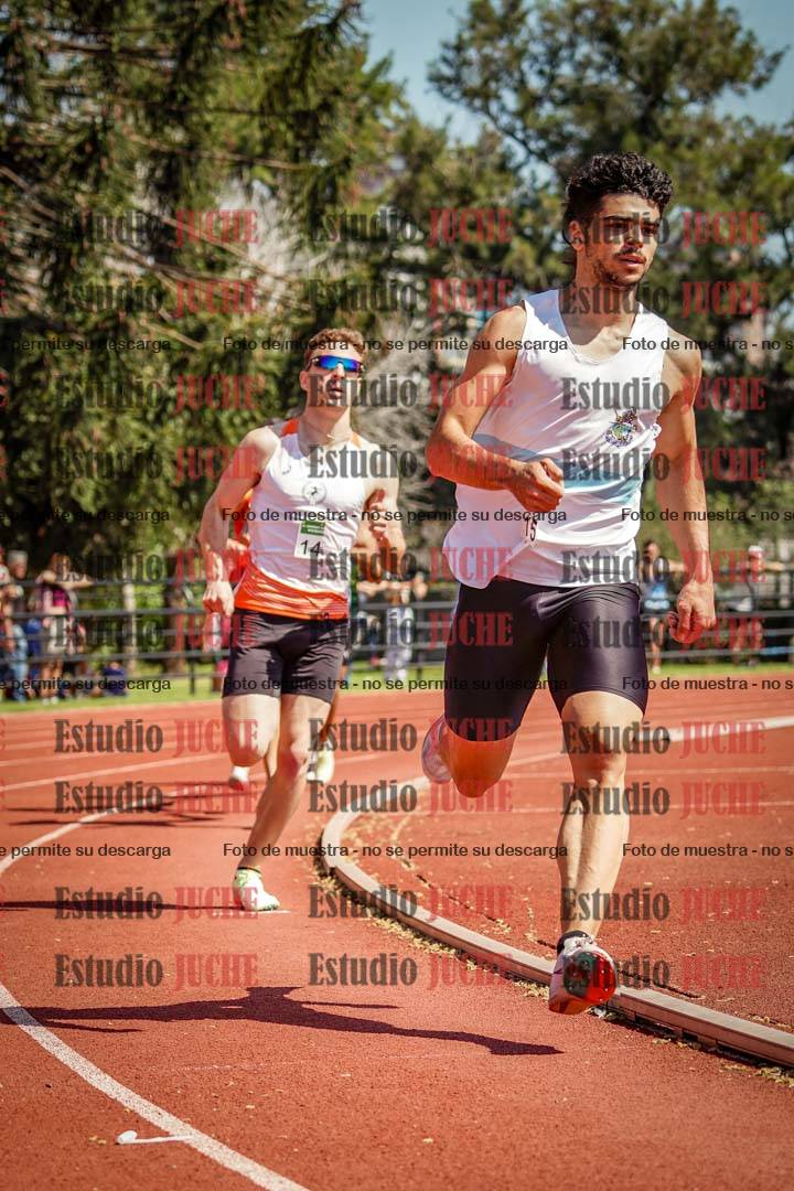 Fotos de los 800 m llanos de varones