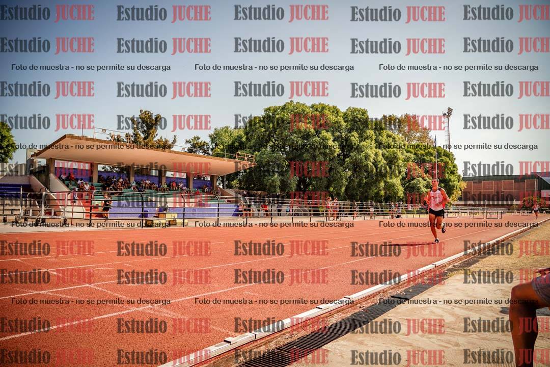 Fotos de los 3000 m llanos de varones