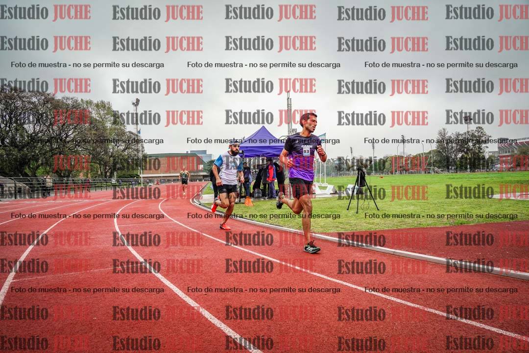 Fotos de los 800 m llanos de varones