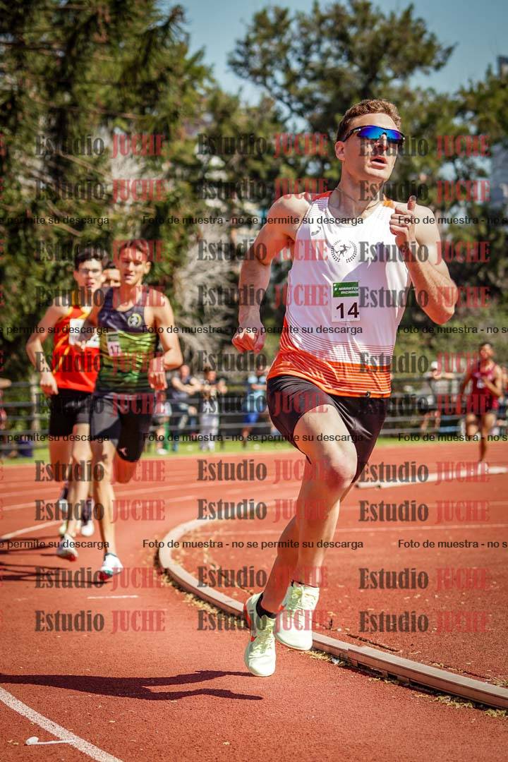 Fotos de los 800 m llanos de varones
