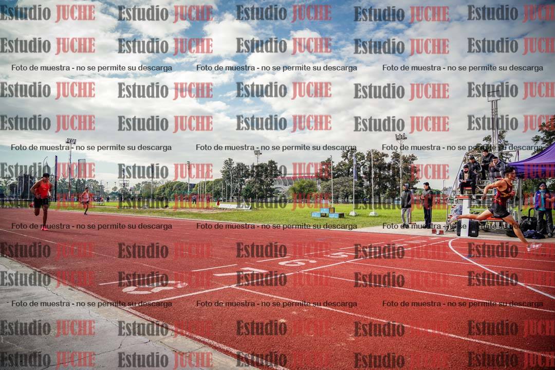 Fotos de los 400 m con vallas de varones