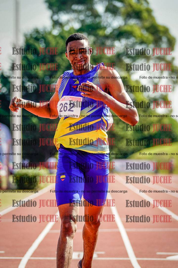 Fotos de los 400 m llanos de varones