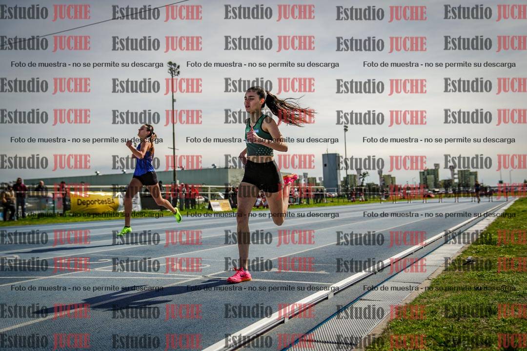 Fotos de los 295 m con vallas de mujeres - U17