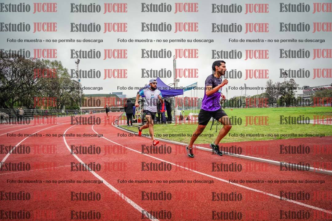 Fotos de los 800 m llanos de varones