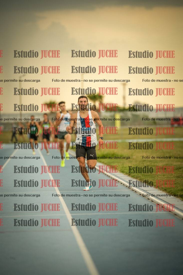 Fotos de los 600 m llanos de varones