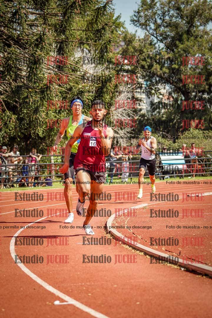 Fotos de los 800 m llanos de varones