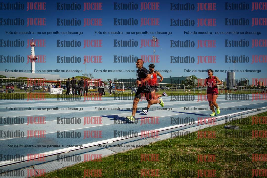 Fotos de los 5000 m de mujeres y varones - serie 2