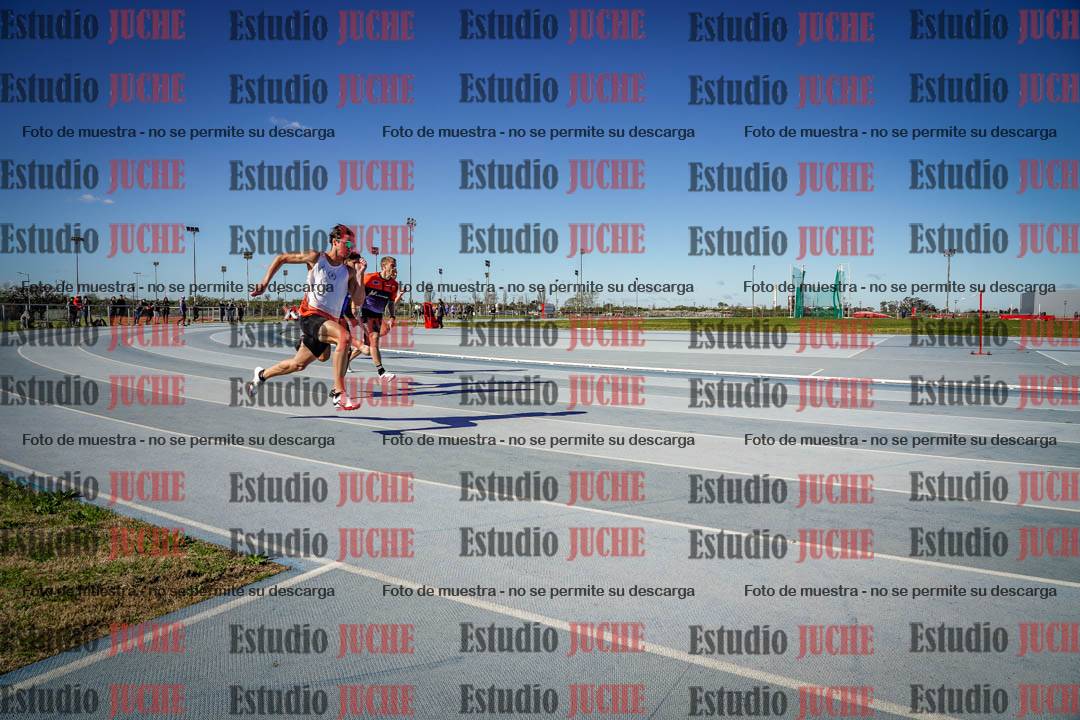 Fotos de los 200 m llanos de varones