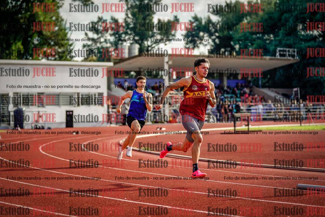 Fotos de los 400 m con vallas de varones
