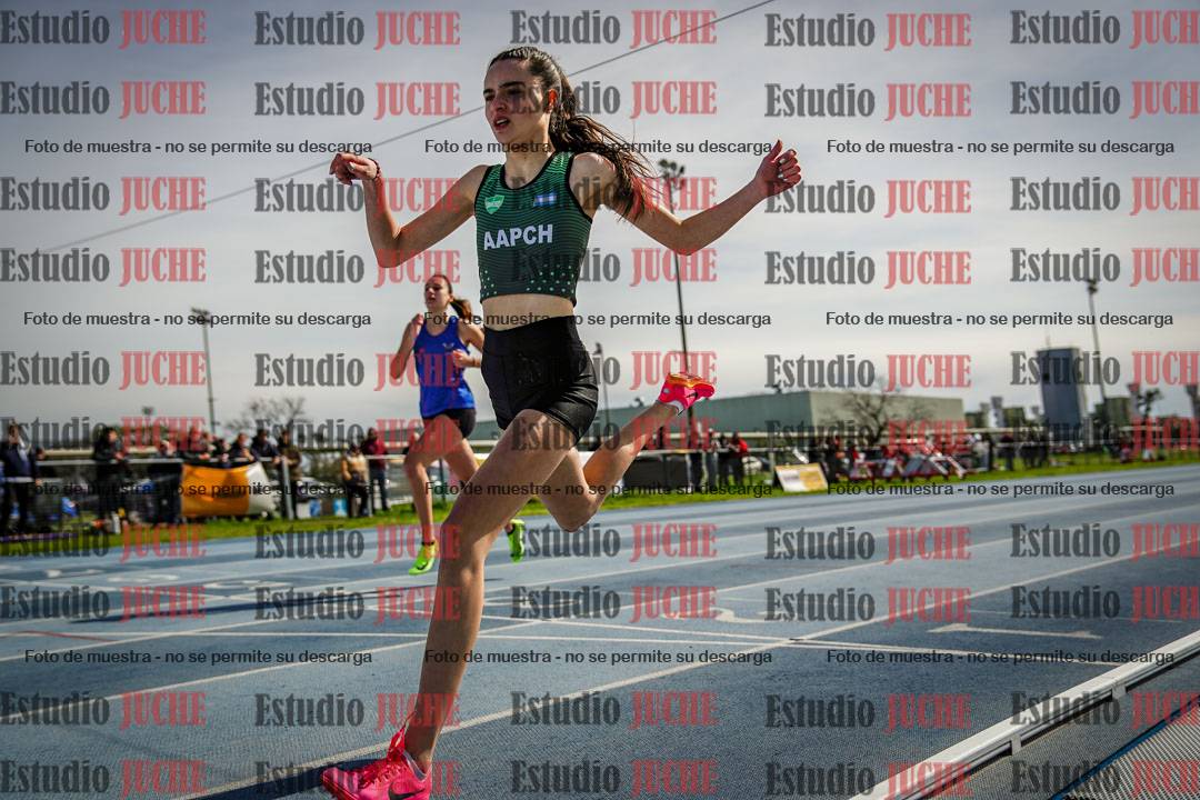 Fotos de los 295 m con vallas de mujeres - U17