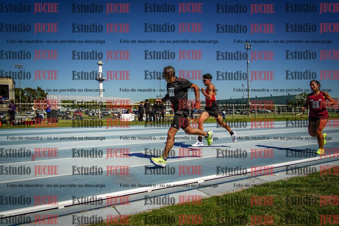 Fotos de los 5000 m de mujeres y varones - serie 2
