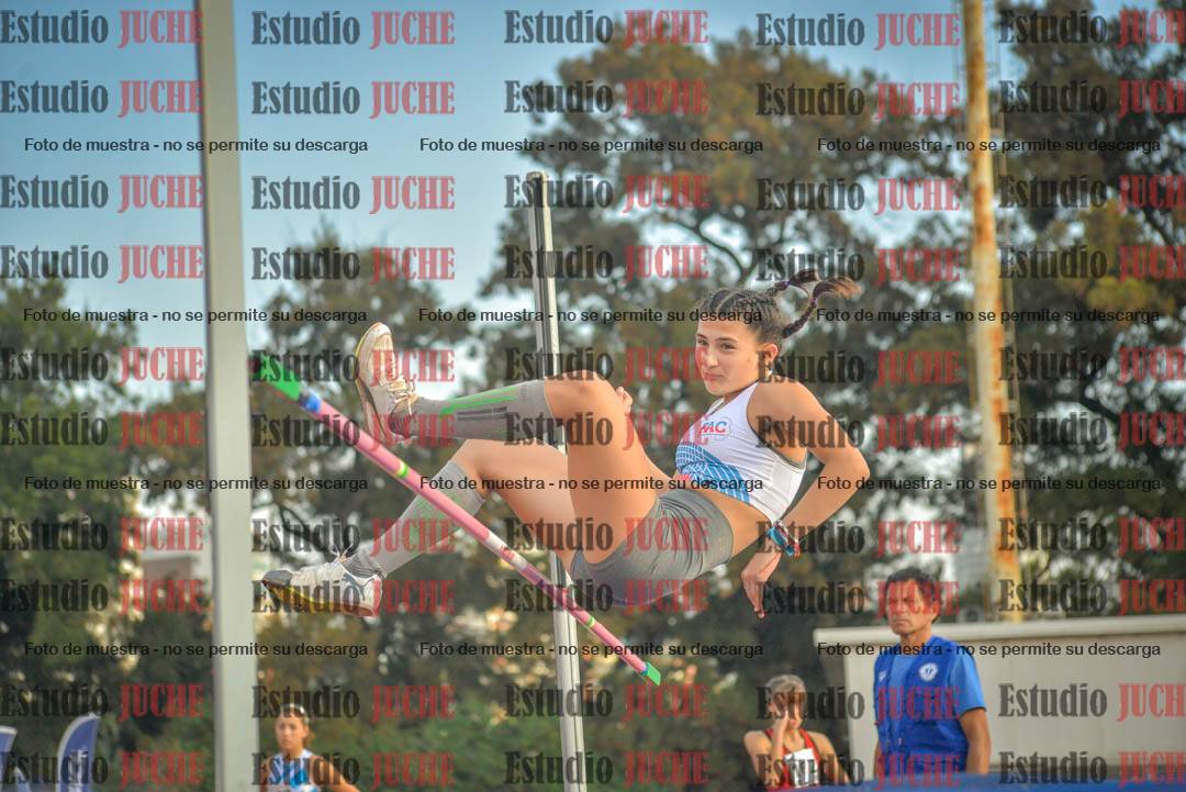 Fotos del salto en alto de mujeres