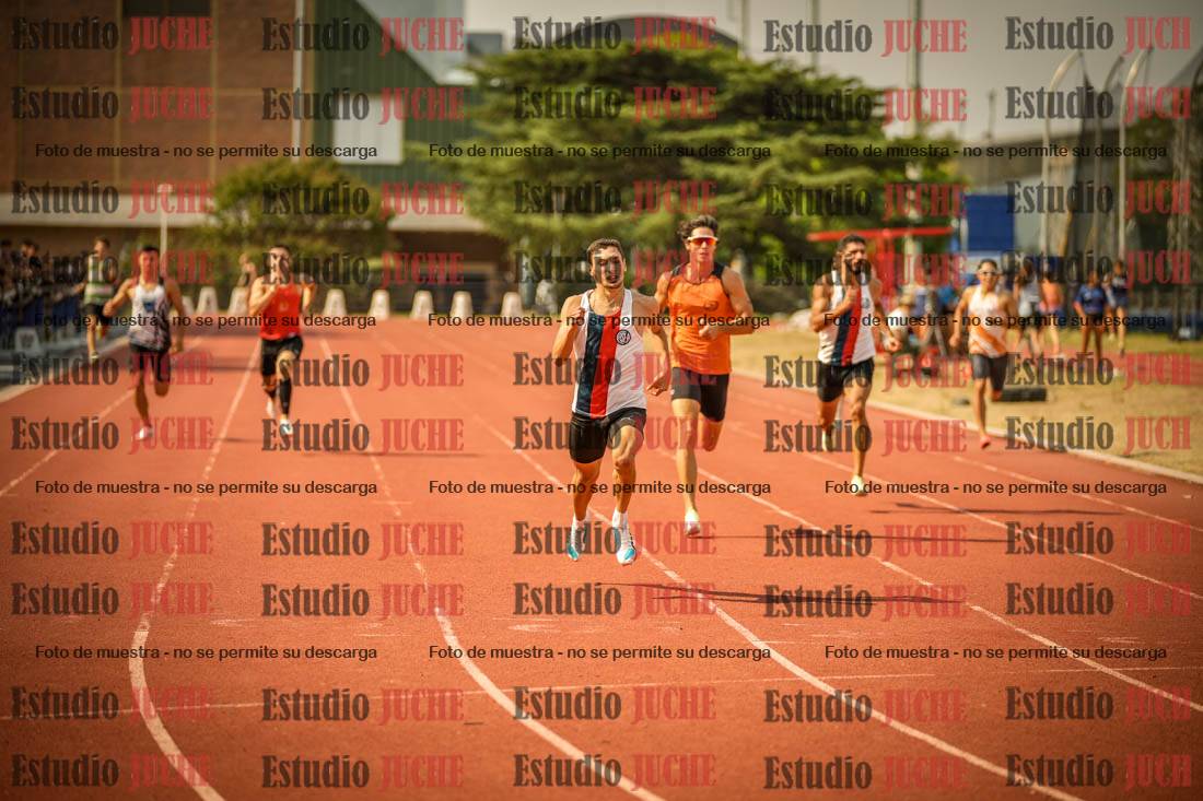 Fotos de los 400 m llanos de varones