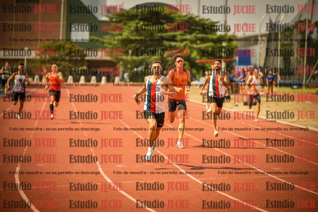 Fotos de los 400 m llanos de varones