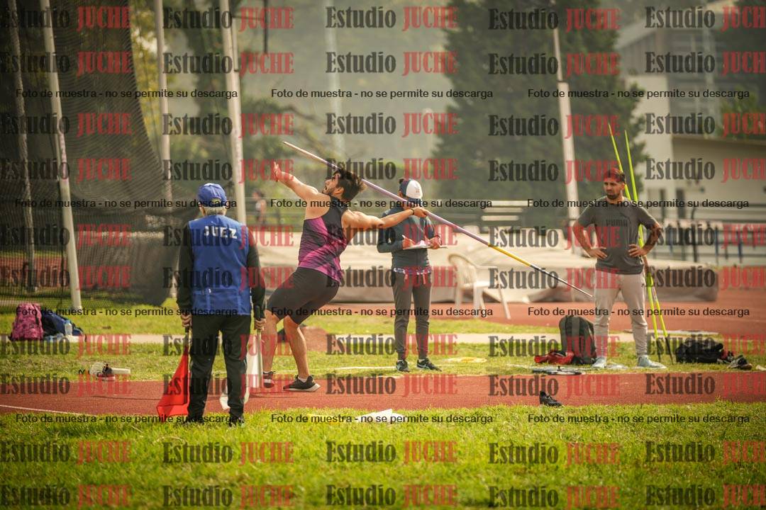 Fotos del lanzamiento de jabalina de varones