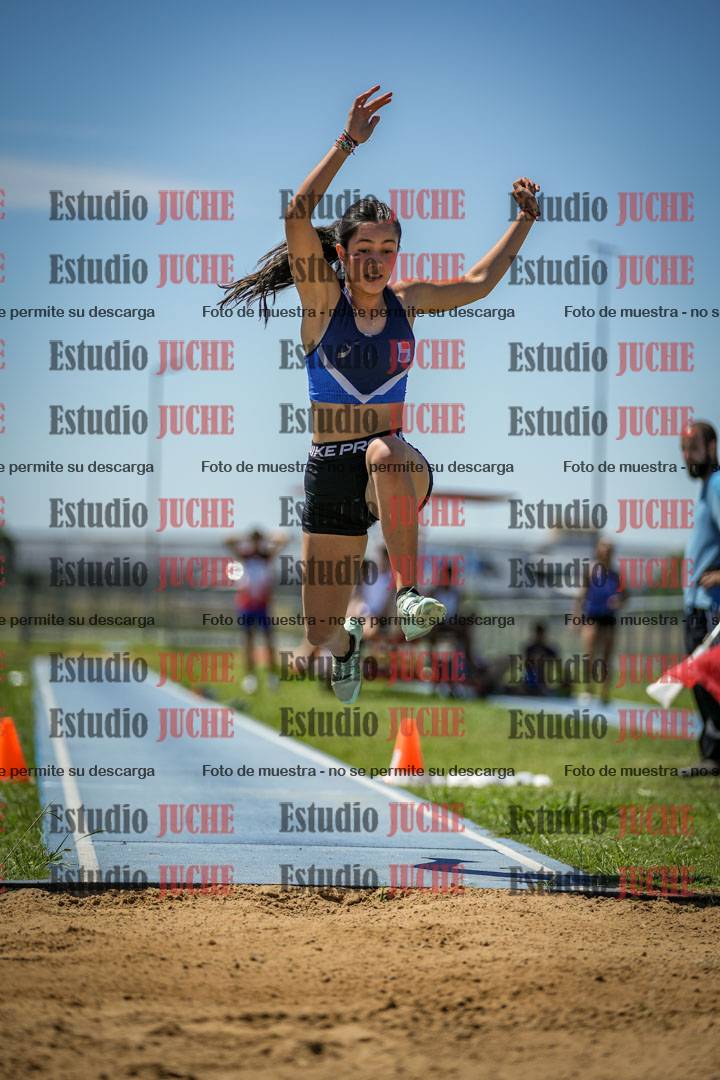 Fotos del salto triple de varones y mujeres - todas las tablas