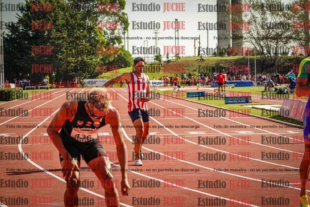Fotos de los 400 m llanos de varones