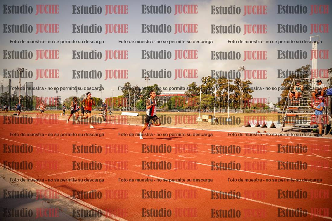Fotos de los 400 m llanos de varones