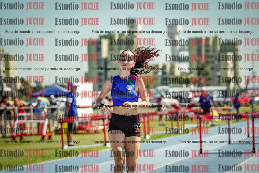 Fotos de los 80 m con vallas de mujeres - serie 1