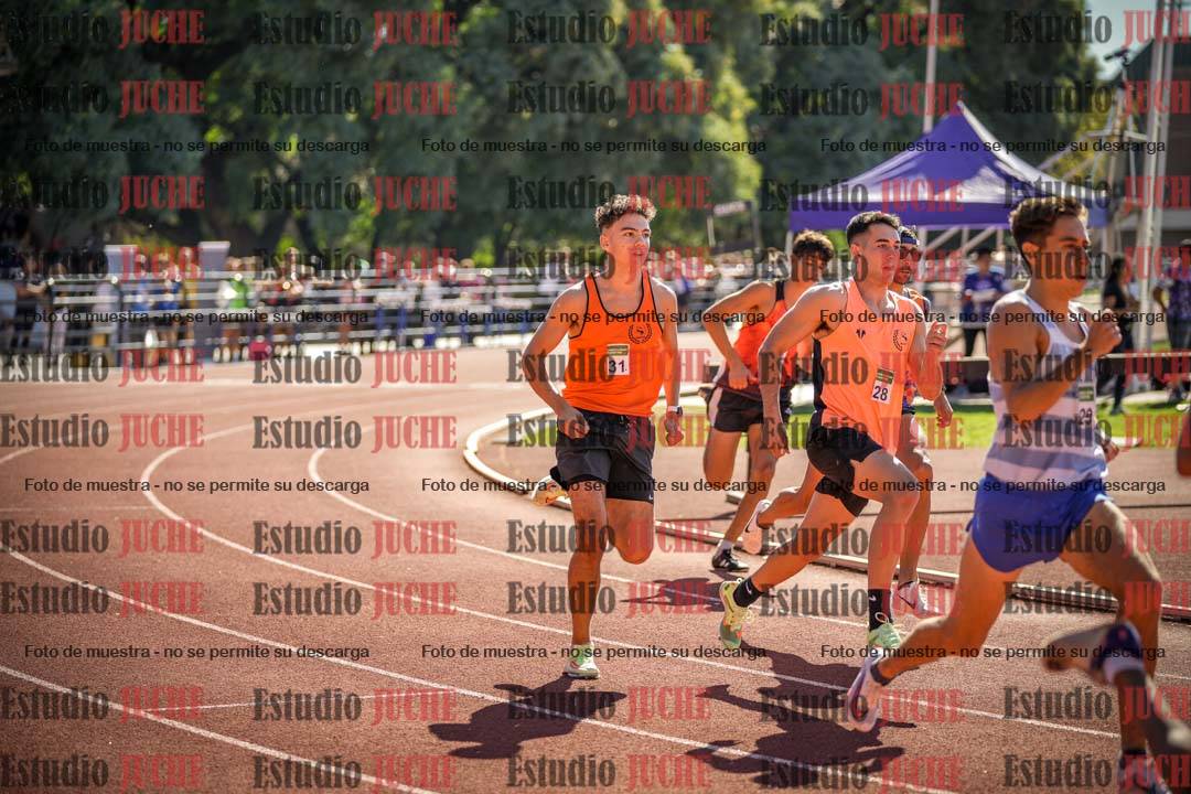 Fotos de los 800 m llanos de varones