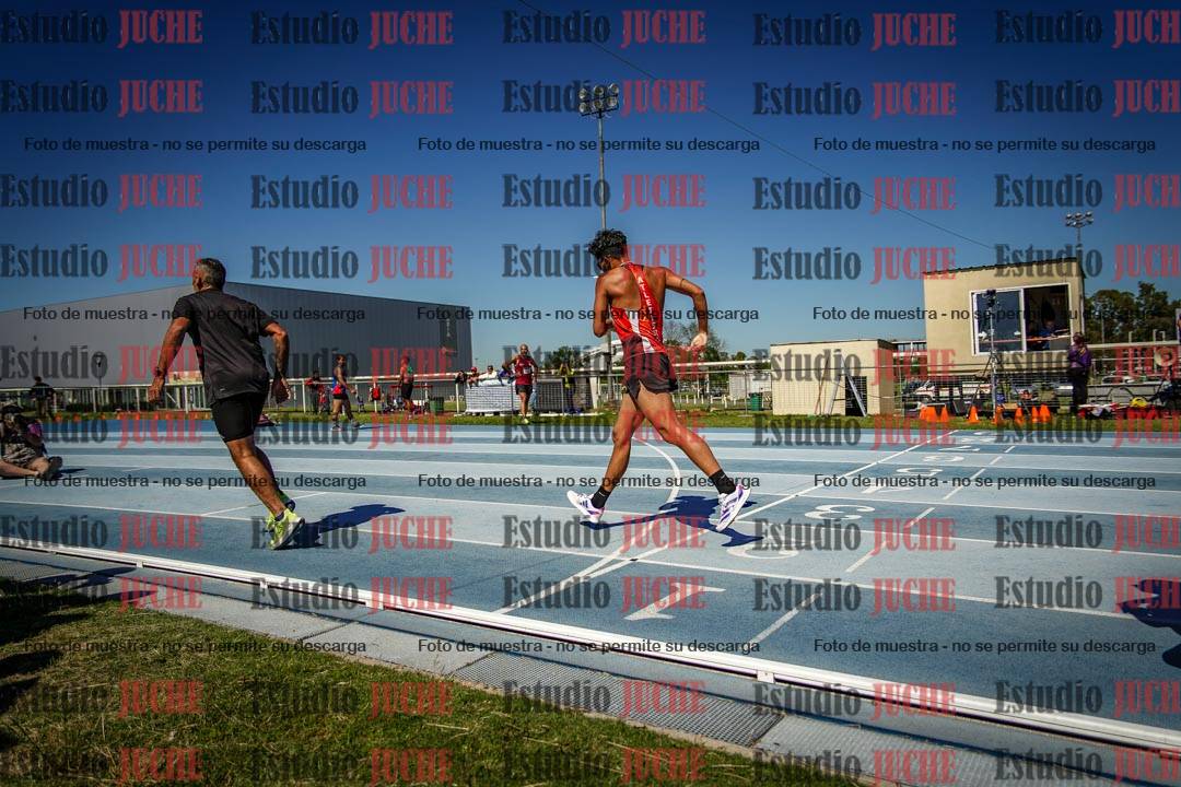 Fotos de los 5000 m de mujeres y varones - serie 2