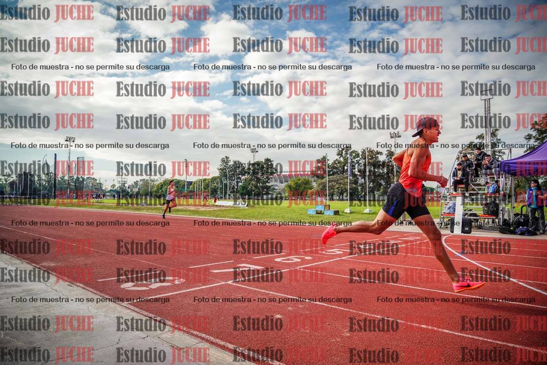 Fotos de los 400 m con vallas de varones