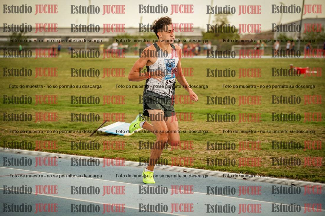 Fotos de los 600 m llanos de varones