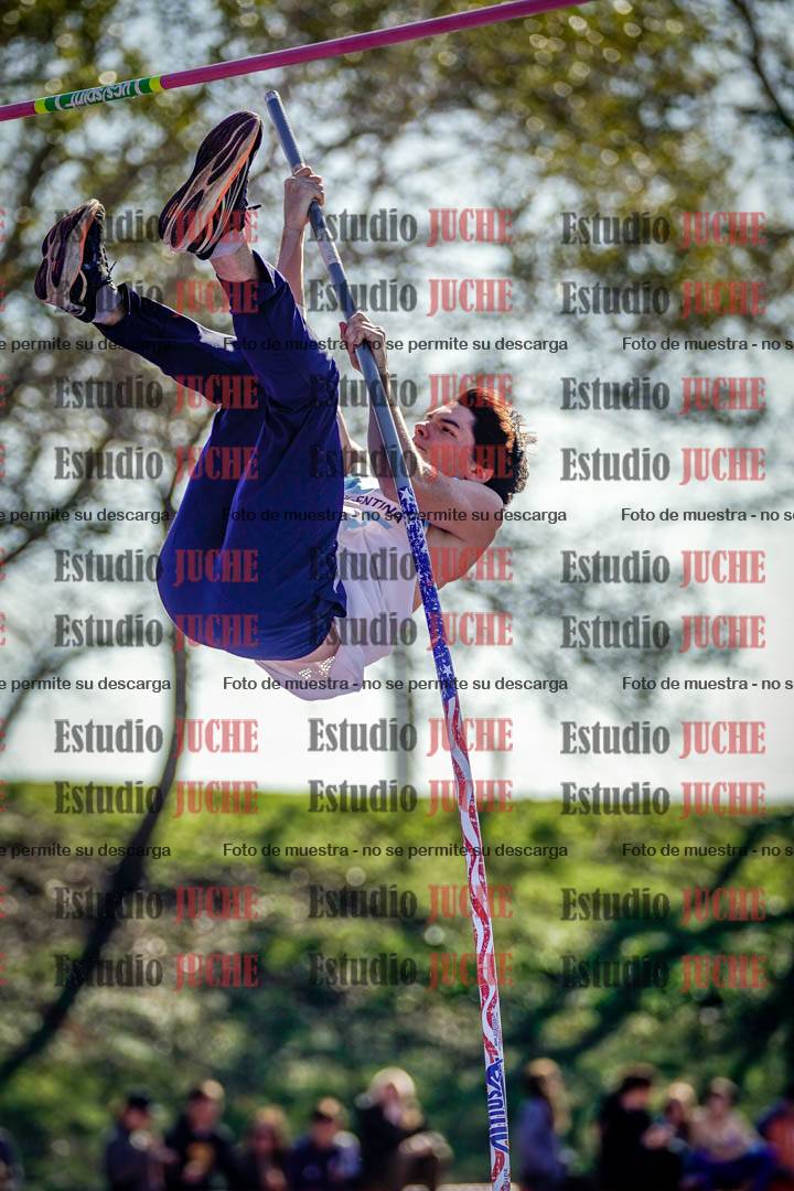 Fotos del salto con garrocha de varones - deca 8
