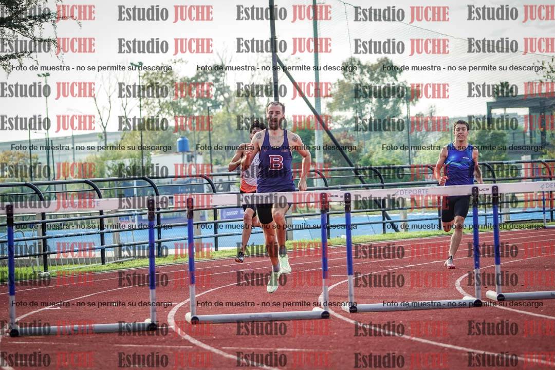 Fotos de los 400 m con vallas de varones