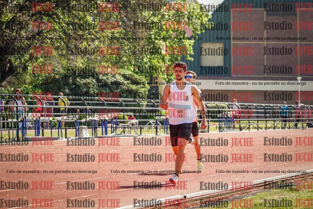 Fotos de los 800 m llanos de varones